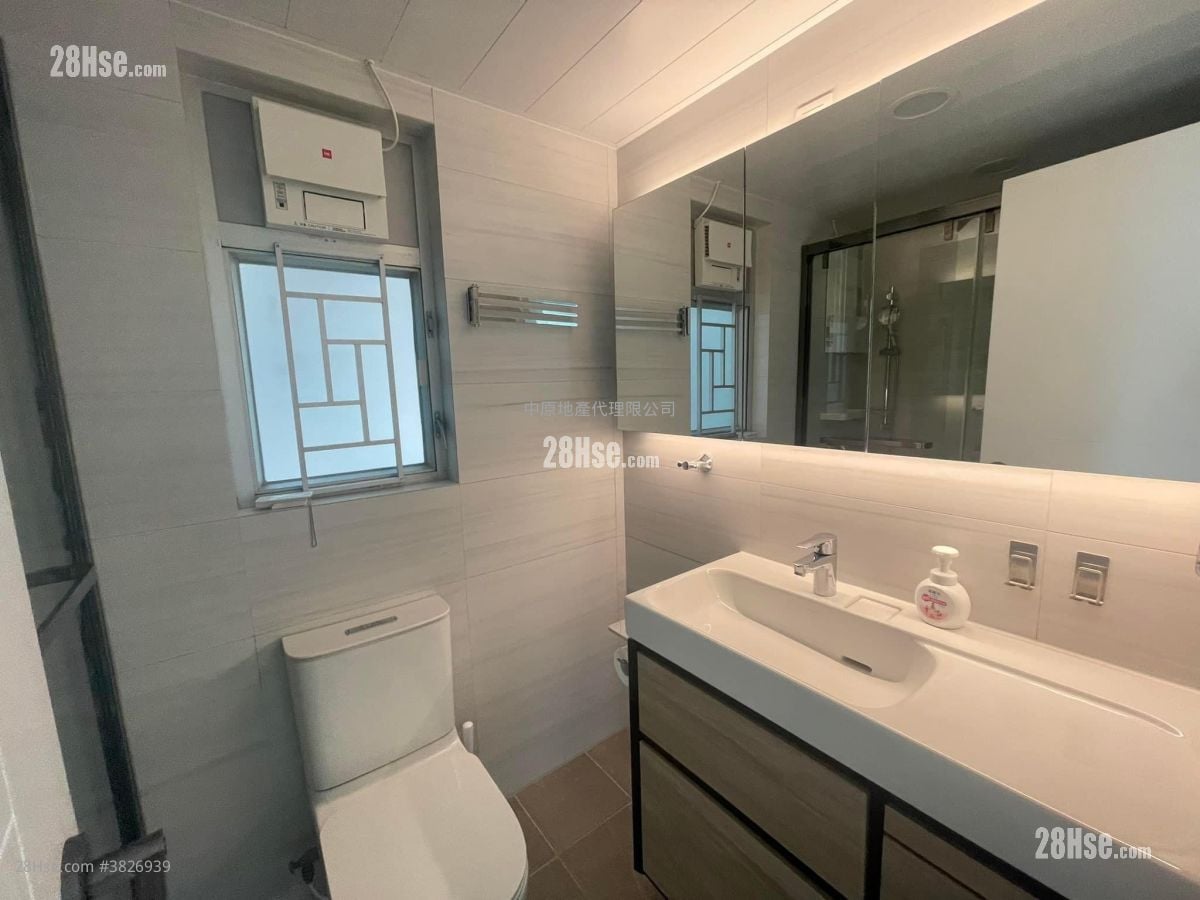 Parkland Villas Sell 2 Bedrooms 381 ft²