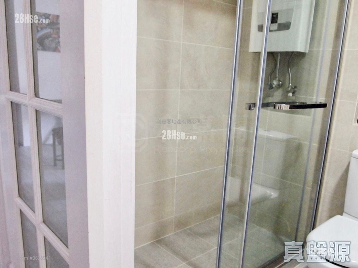 Kornhill Sell 2 Bedrooms , 1 Bathroom 529 ft²