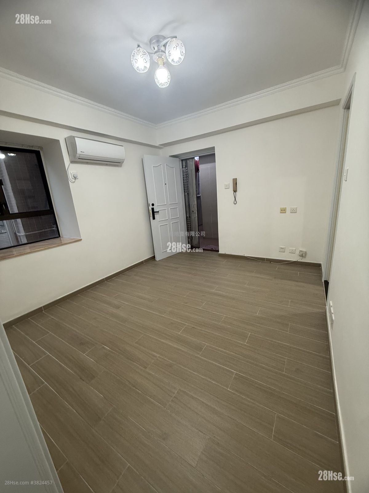 Hung Yan Building Sell 2 Bedrooms 343 ft²