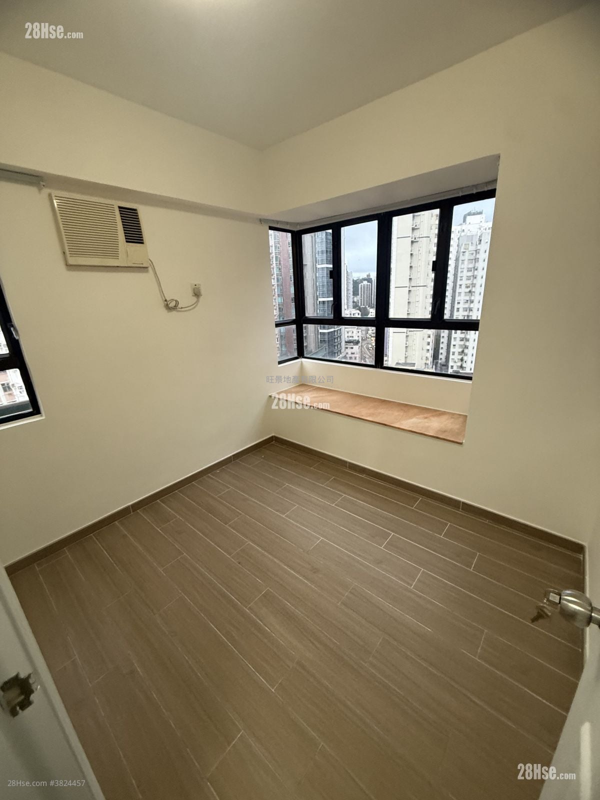 Hung Yan Building Sell 2 Bedrooms 343 ft²