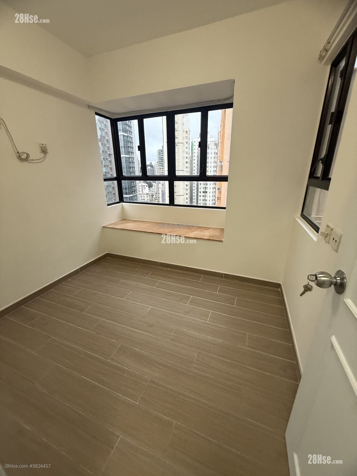 Hung Yan Building Sell 2 Bedrooms 343 ft²