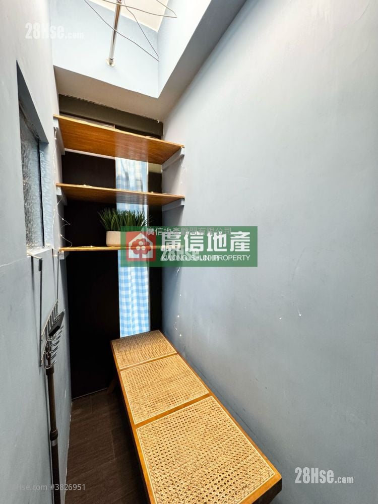 金華大廈 租盤 2 房 , 1 浴室 347 平方呎