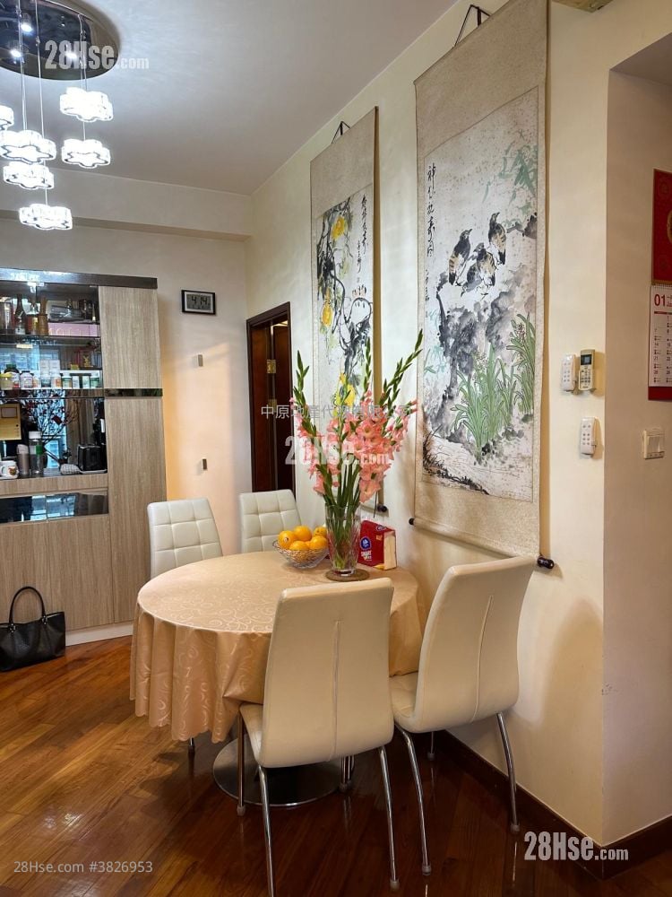 御龍山 售盤 3 房 , 2 浴室 710 平方呎