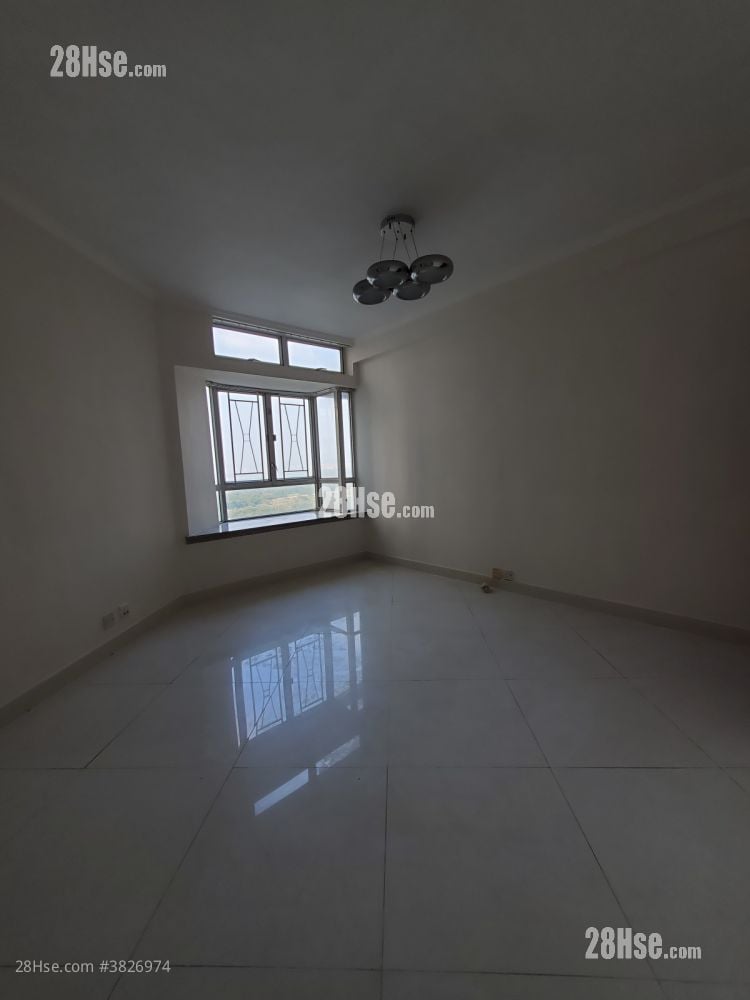 厅: 嘉湖山庄 租盘 3 房 , 1 浴室 556 平方尺