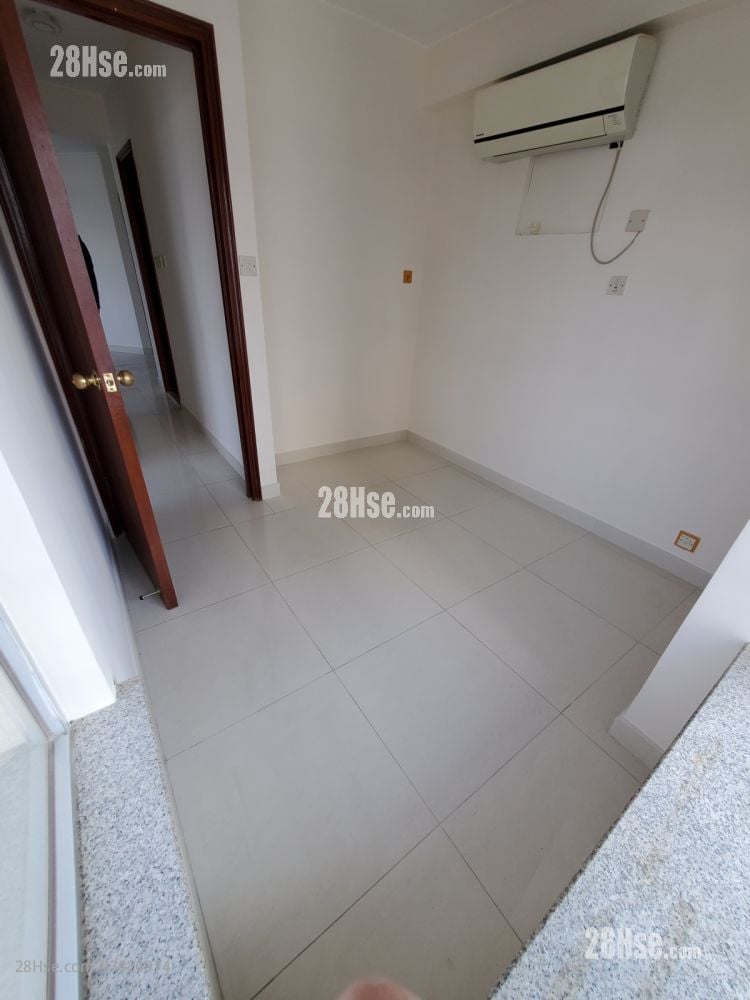 主人房: 嘉湖山庄 租盘 3 房 , 1 浴室 556 平方尺