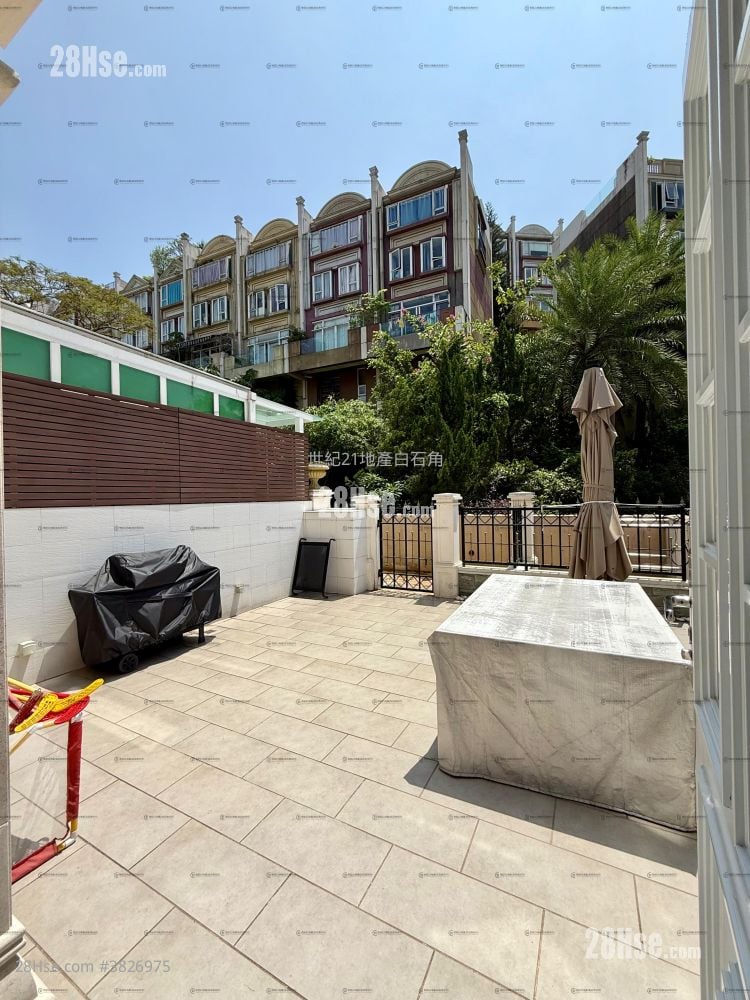 比华利山别墅 售盘 5+ 房 , 2 浴室 1,597 平方尺