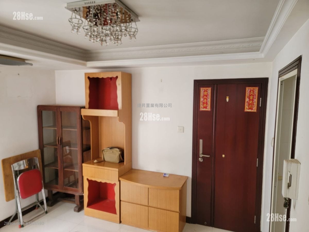 Sunshine Plaza Sell 2 Bedrooms , 1 Bathroom 318 ft²