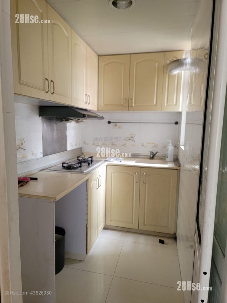 Sunshine Plaza Sell 2 Bedrooms , 1 Bathroom 318 ft²