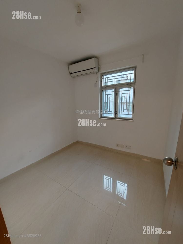 村屋 租盤 3 房 , 1 浴室 700 平方呎