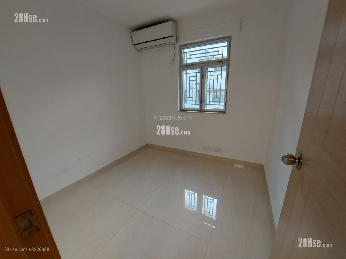 村屋 租盤 3 房 , 1 浴室 700 平方呎