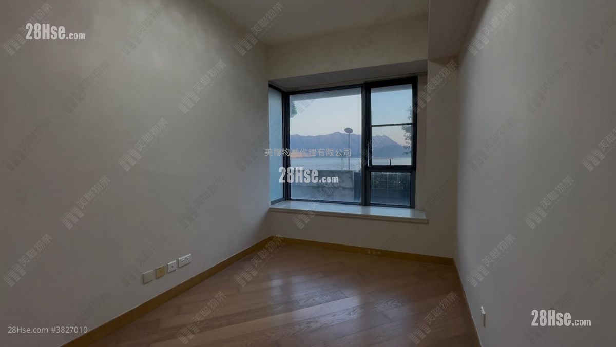 Providence Bay Sell 4 Bedrooms , 5+ Bathrooms 1,696 ft²