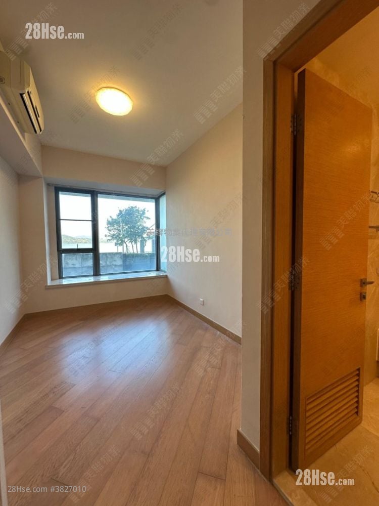 Providence Bay Sell 4 Bedrooms , 5+ Bathrooms 1,696 ft²