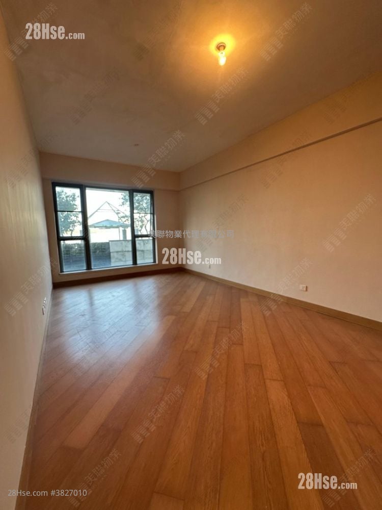 Providence Bay Sell 4 Bedrooms , 5+ Bathrooms 1,696 ft²