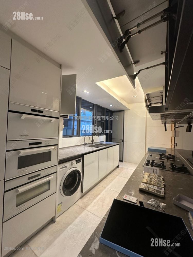 Providence Bay Sell 4 Bedrooms , 5+ Bathrooms 1,696 ft²