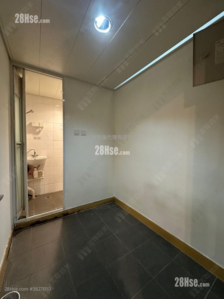 Providence Bay Sell 4 Bedrooms , 5+ Bathrooms 1,696 ft²