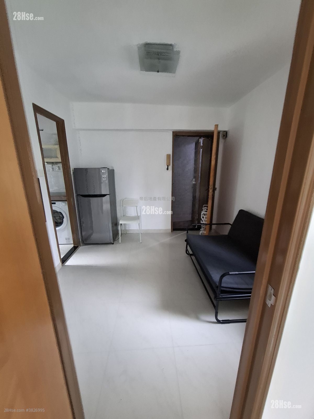 Evora Building Rental 280 ft²