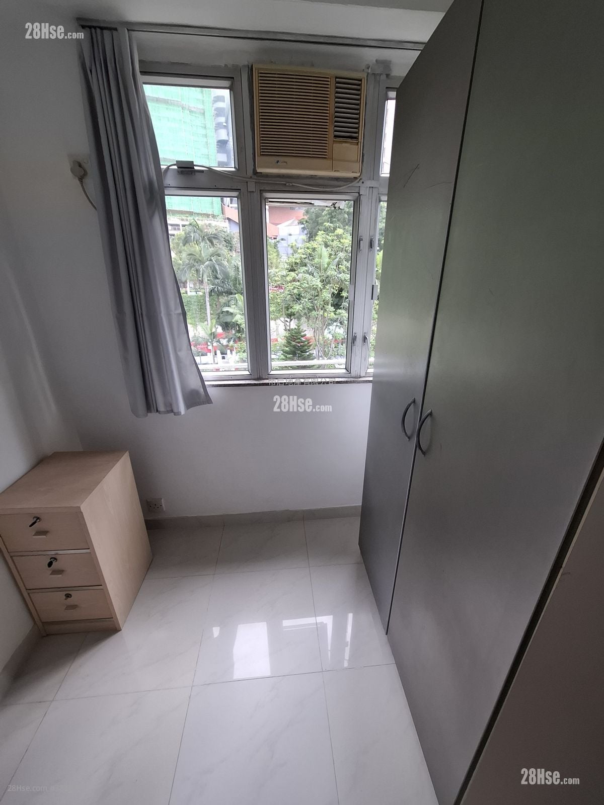 Evora Building Rental 280 ft²