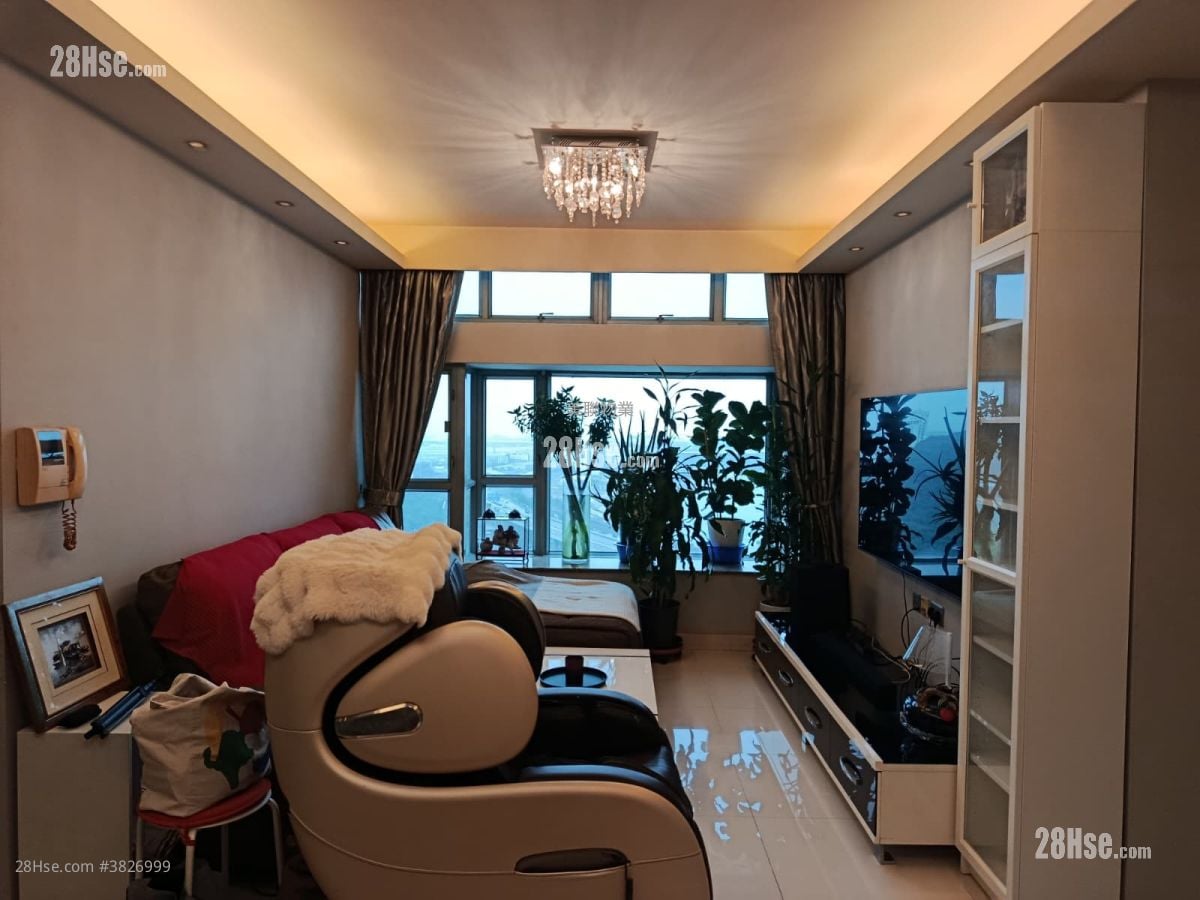 Tung Chung Crescent Rental 2 Bedrooms , 2 Bathrooms 813 ft²