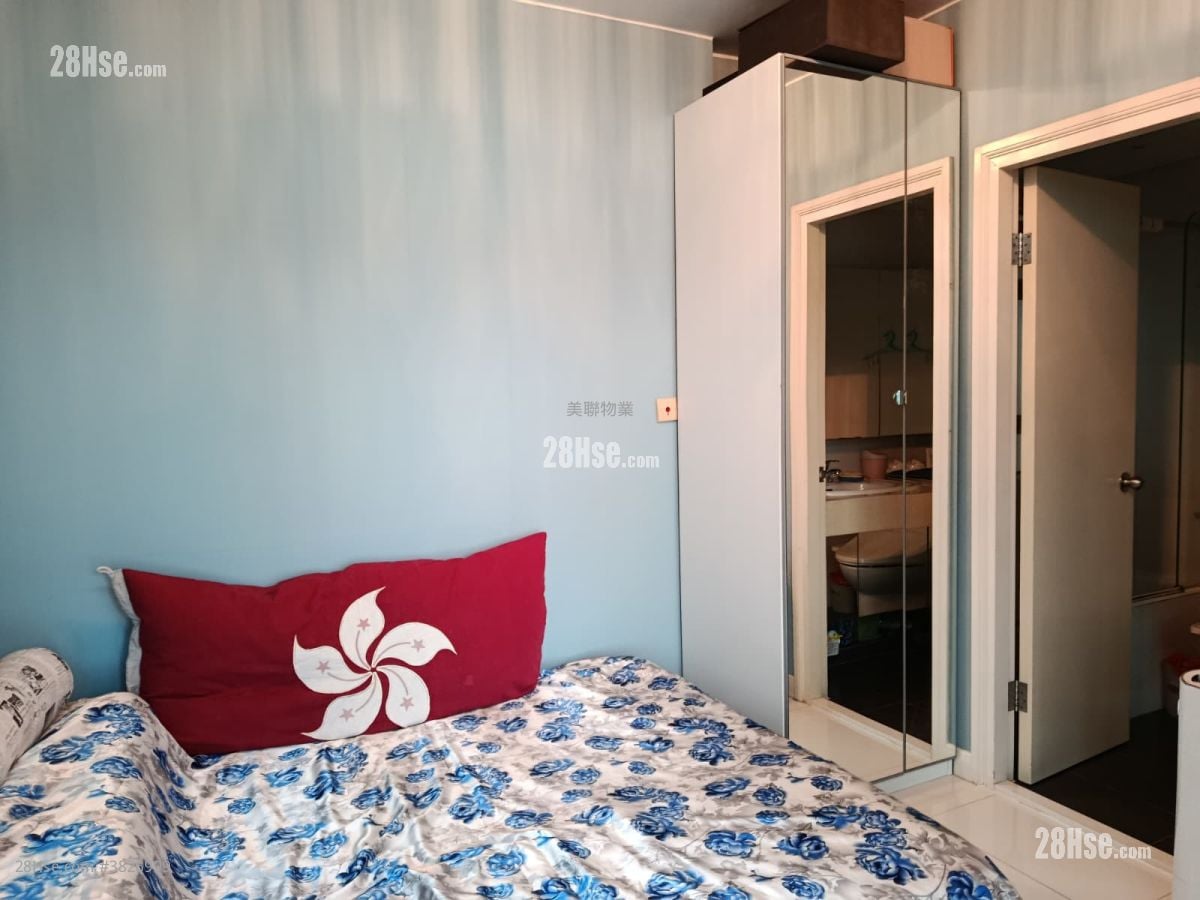 Tung Chung Crescent Rental 2 Bedrooms , 2 Bathrooms 813 ft²