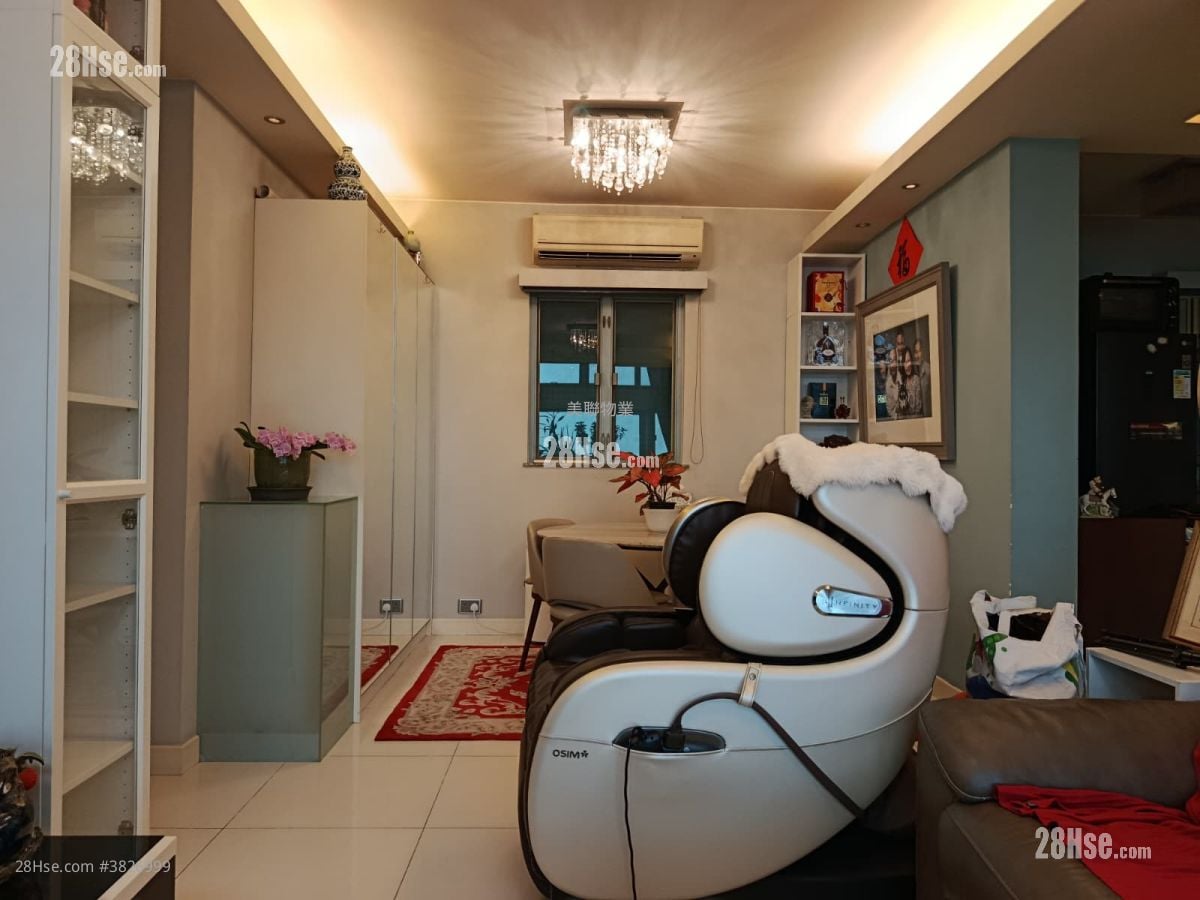 Tung Chung Crescent Rental 2 Bedrooms , 2 Bathrooms 813 ft²