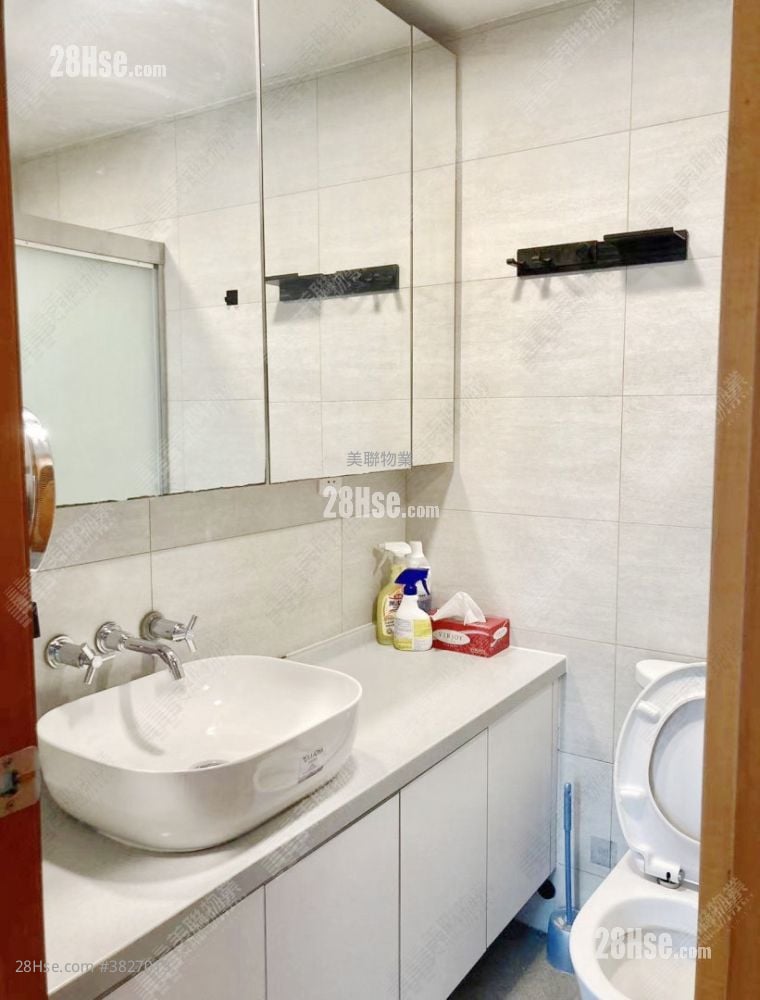 Noble Hill Sell 2 Bedrooms , 1 Bathroom 509 ft²