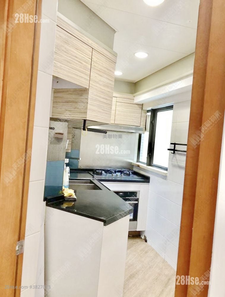 Noble Hill Sell 2 Bedrooms , 1 Bathroom 509 ft²