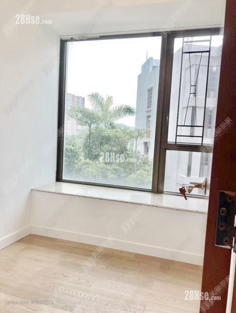 Noble Hill Sell 2 Bedrooms , 1 Bathroom 509 ft²