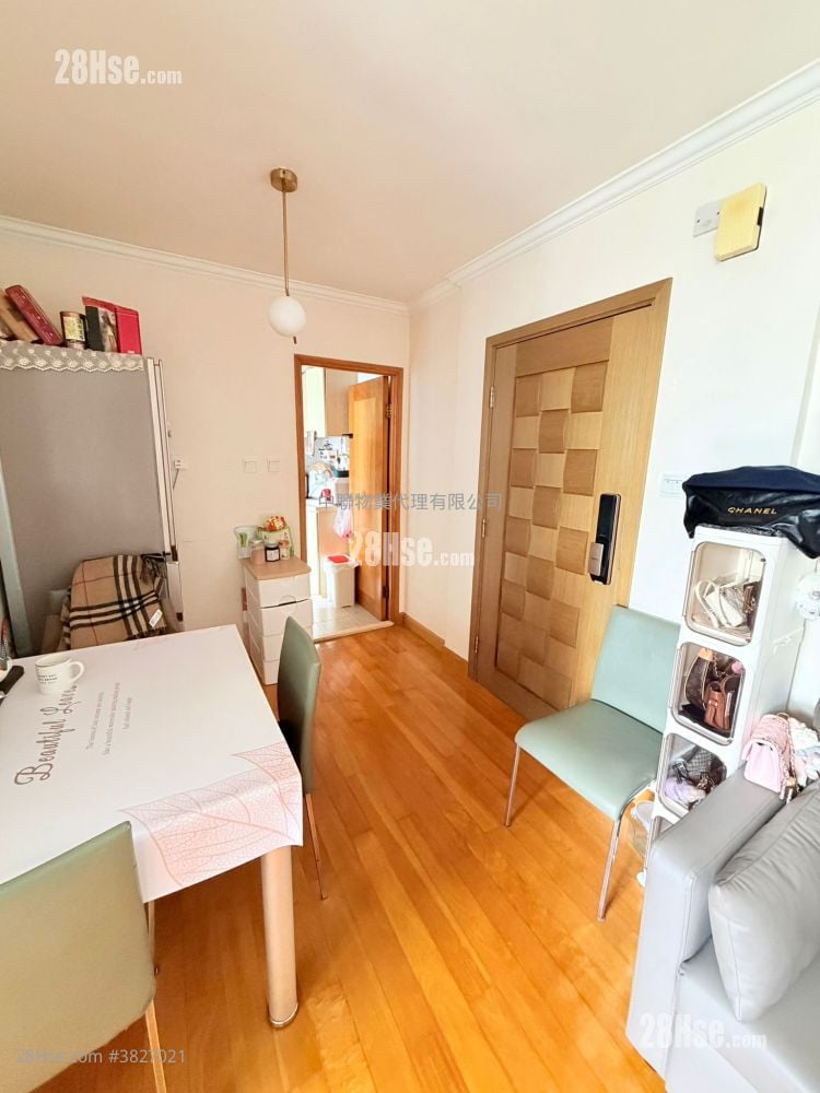 锦鞍苑 售盘 3 房 , 1 浴室 401 平方尺