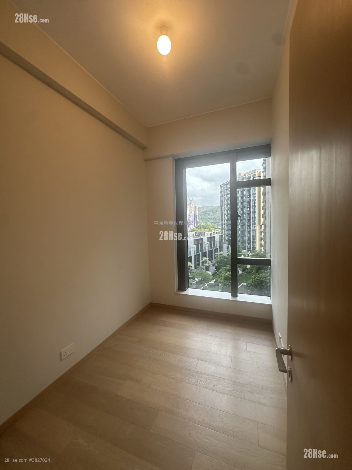 山水盈 售盘 3 房 , 2 浴室 916 平方尺