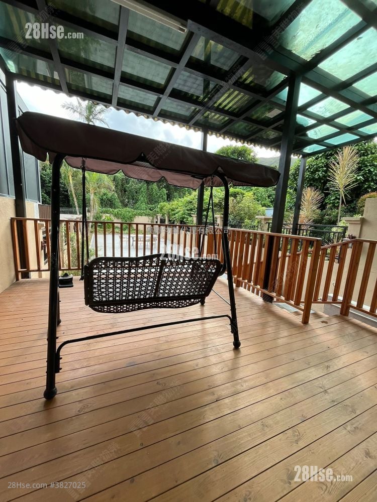 Villa Pinada House Sell 3 Bedrooms , 3 Bathrooms 1,178 ft²