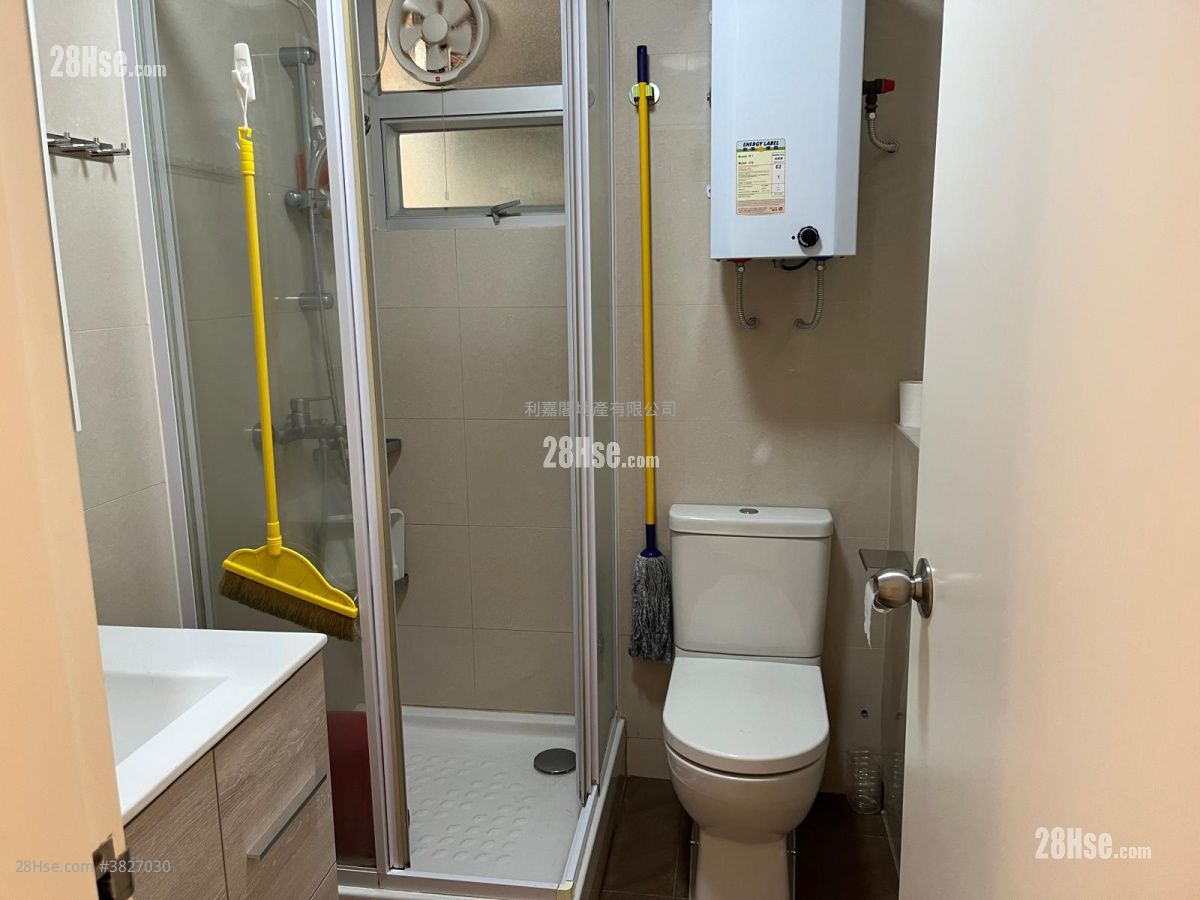 康景花园 售盘 3 房 , 2 浴室 720 平方尺