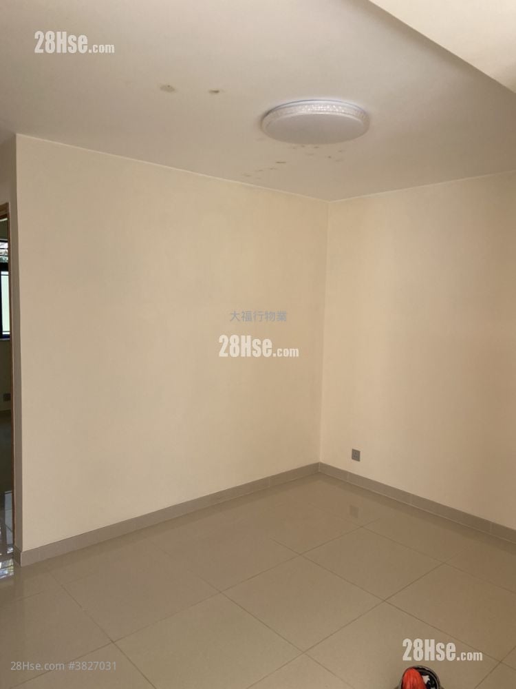 鐵路站村屋 租盤 2 房 , 1 浴室