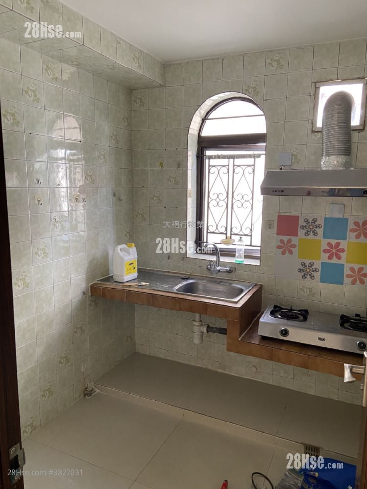 鐵路站村屋 租盤 2 房 , 1 浴室