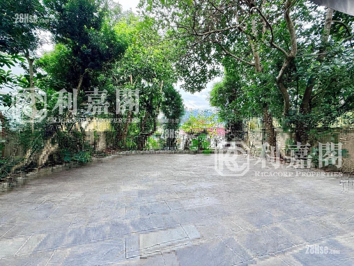 南苑别墅 售盘 4 房 , 2 浴室 1,800 平方尺