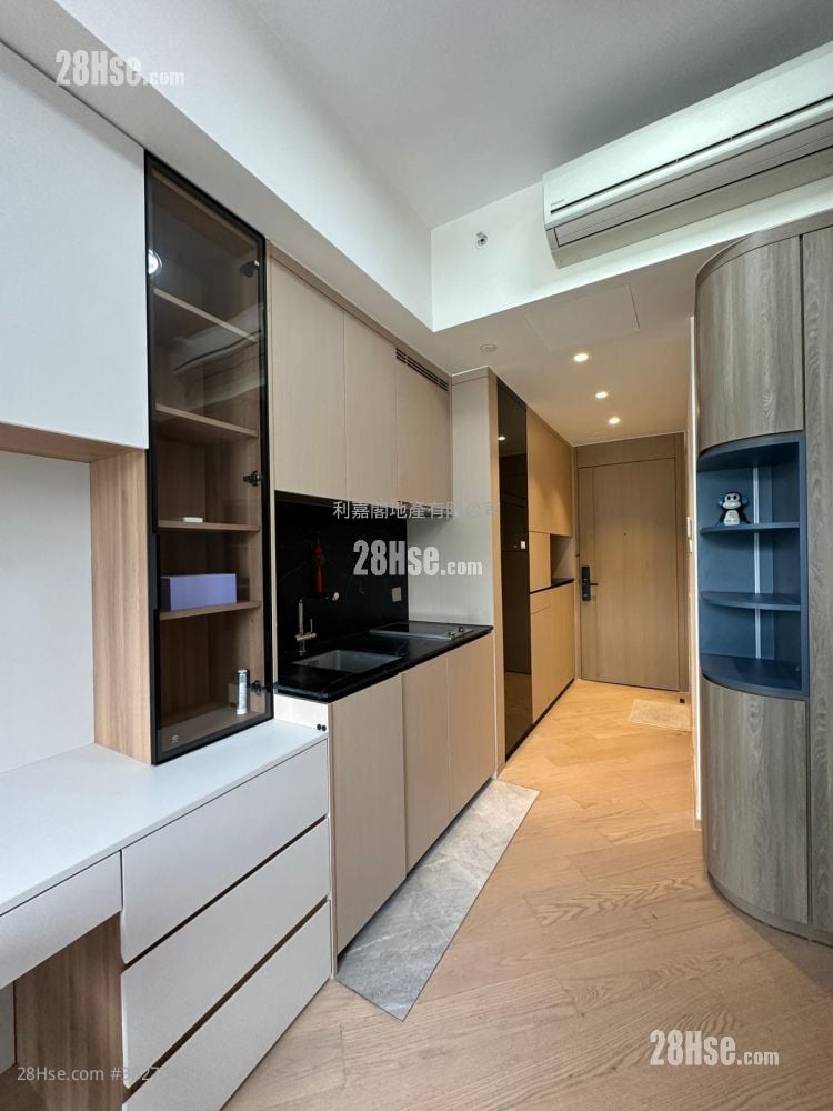 The Arles Rental 259 ft²