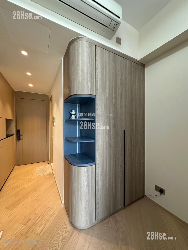 The Arles Rental 259 ft²