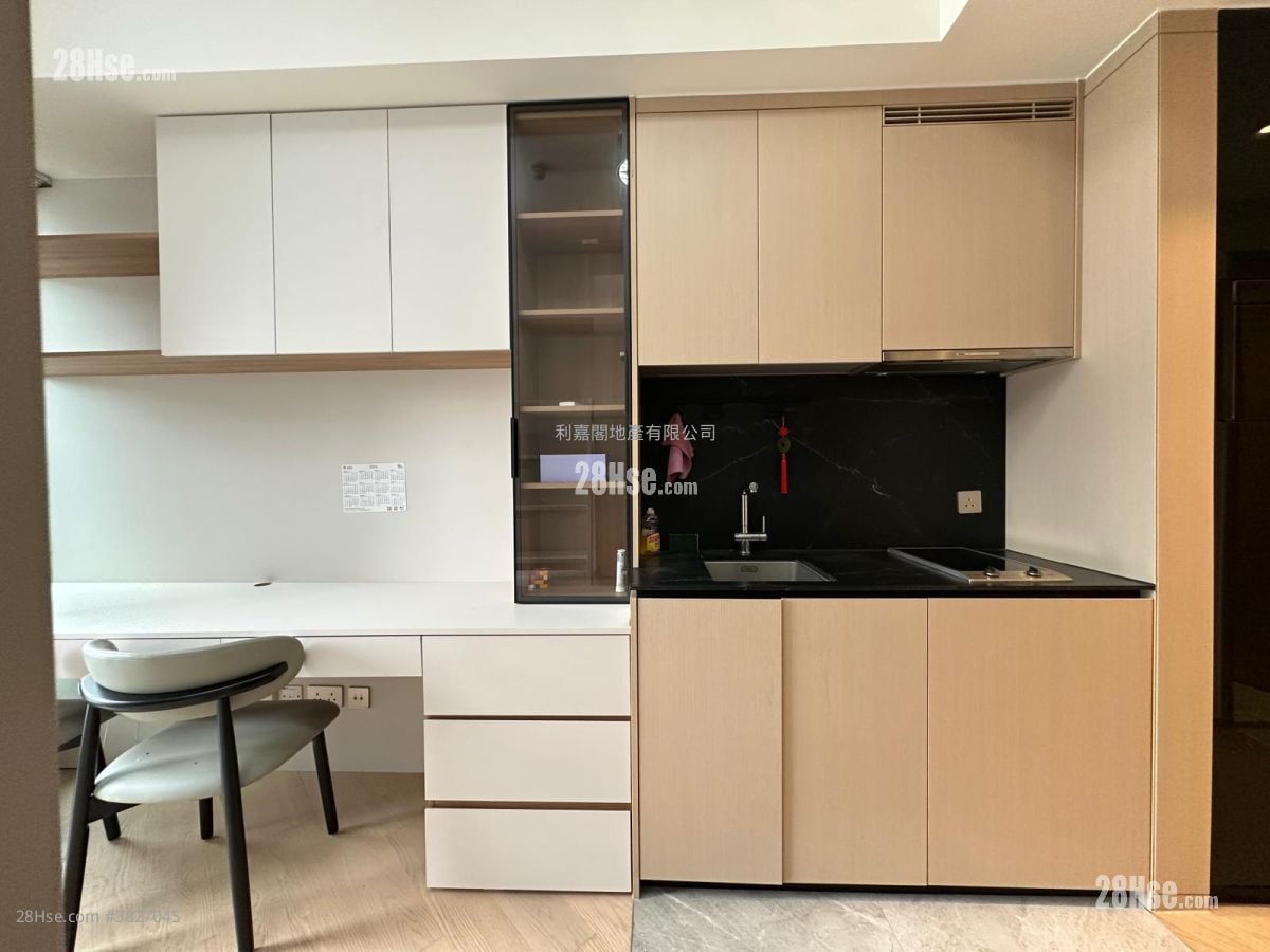 The Arles Rental 259 ft²