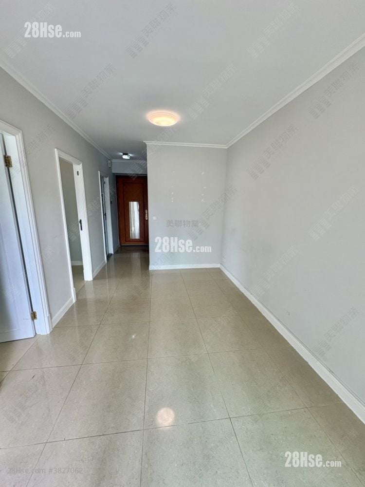 Sky Tower Sell 2 Bedrooms 452 ft²