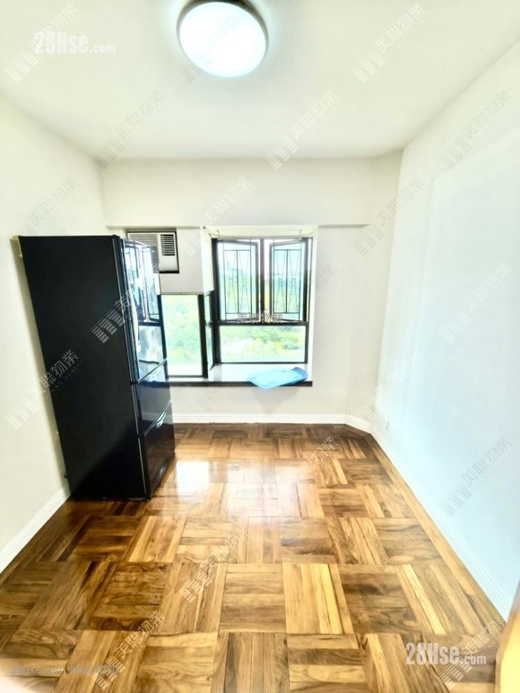 駿景園 租盤 3 房 , 2 浴室 974 平方呎