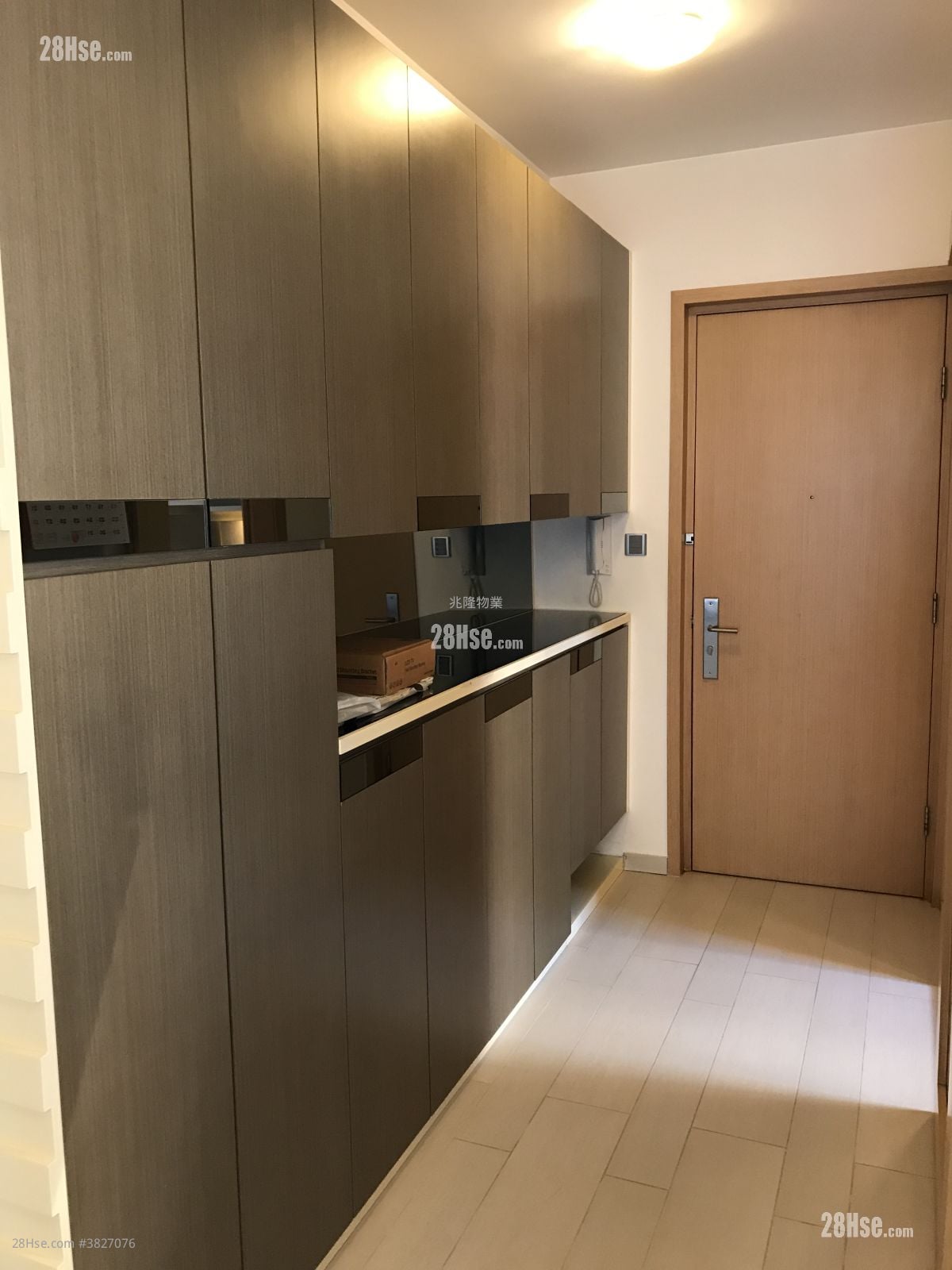 舊相片只供参考