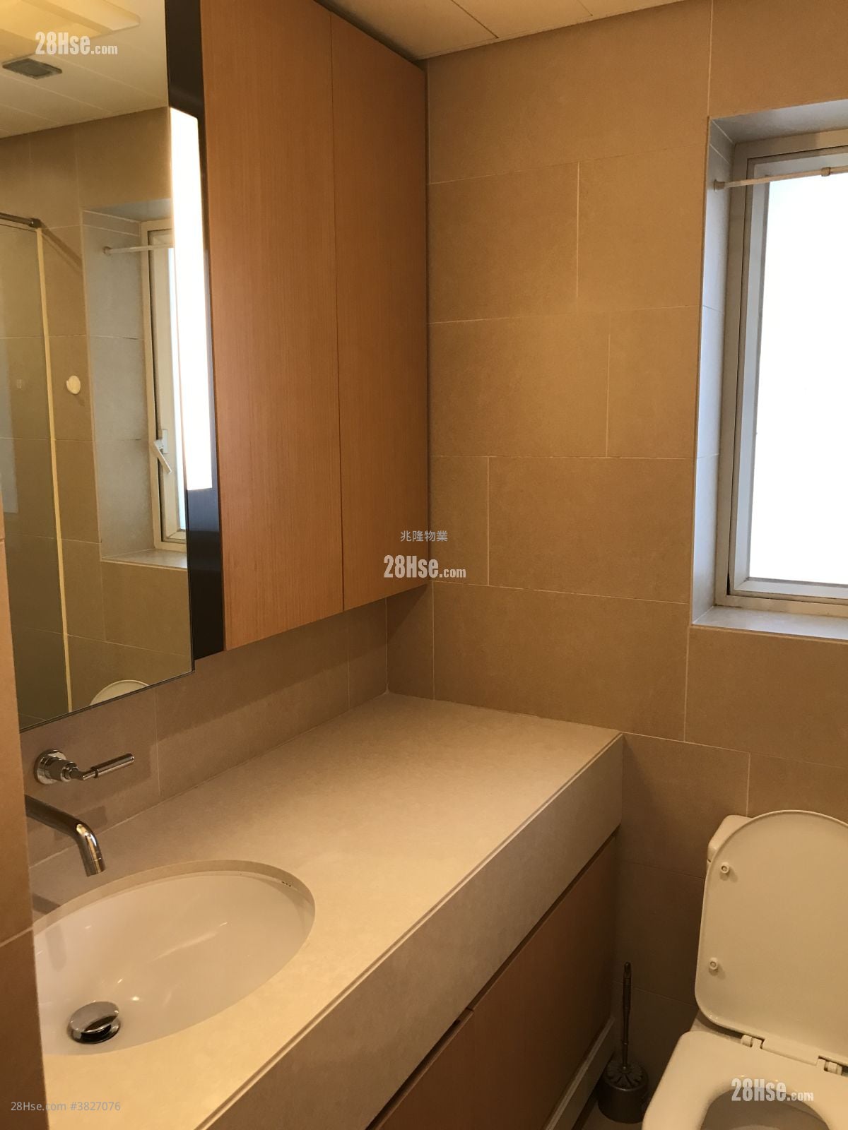 舊相片只供参考