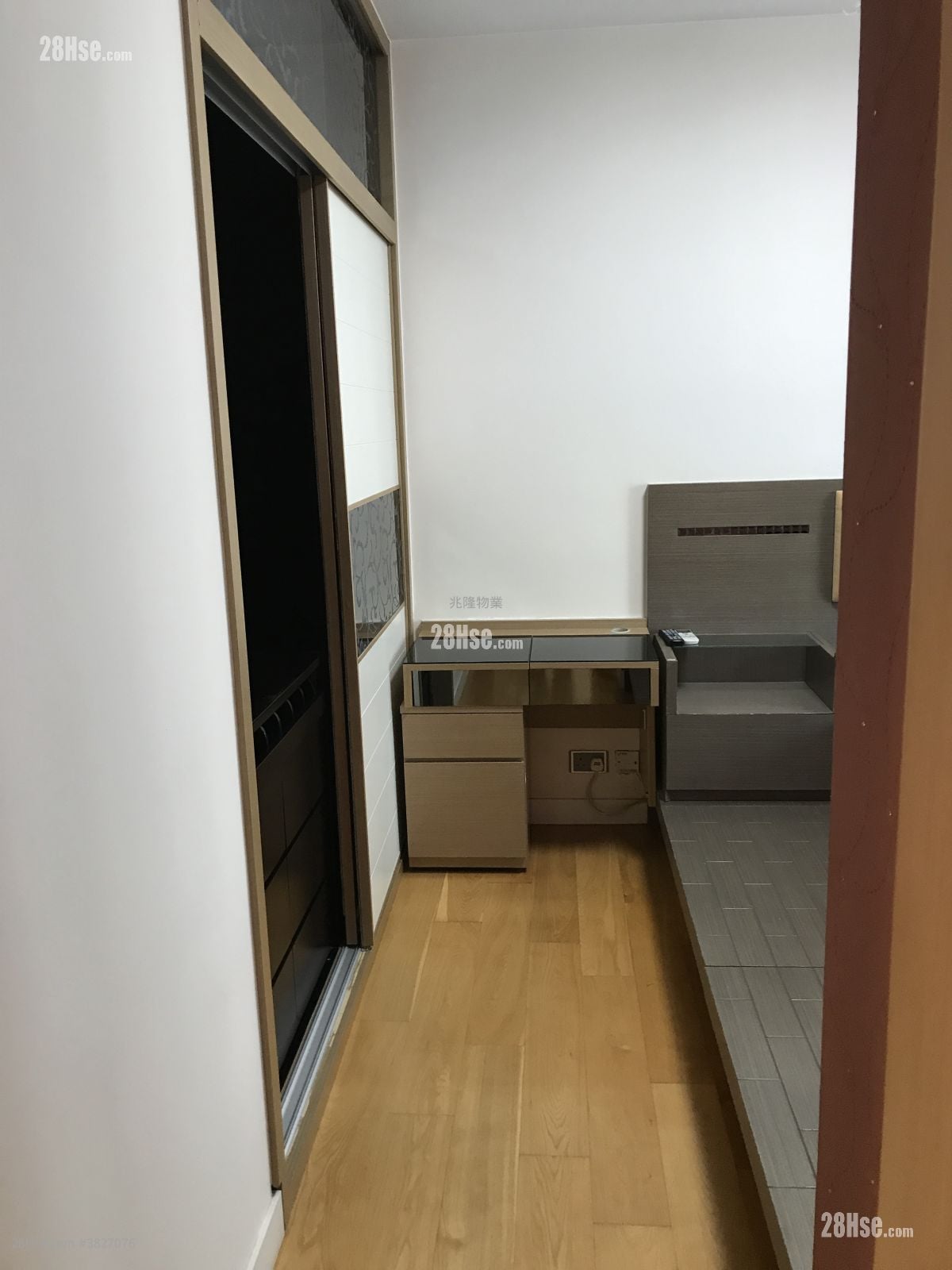 舊相片只供参考