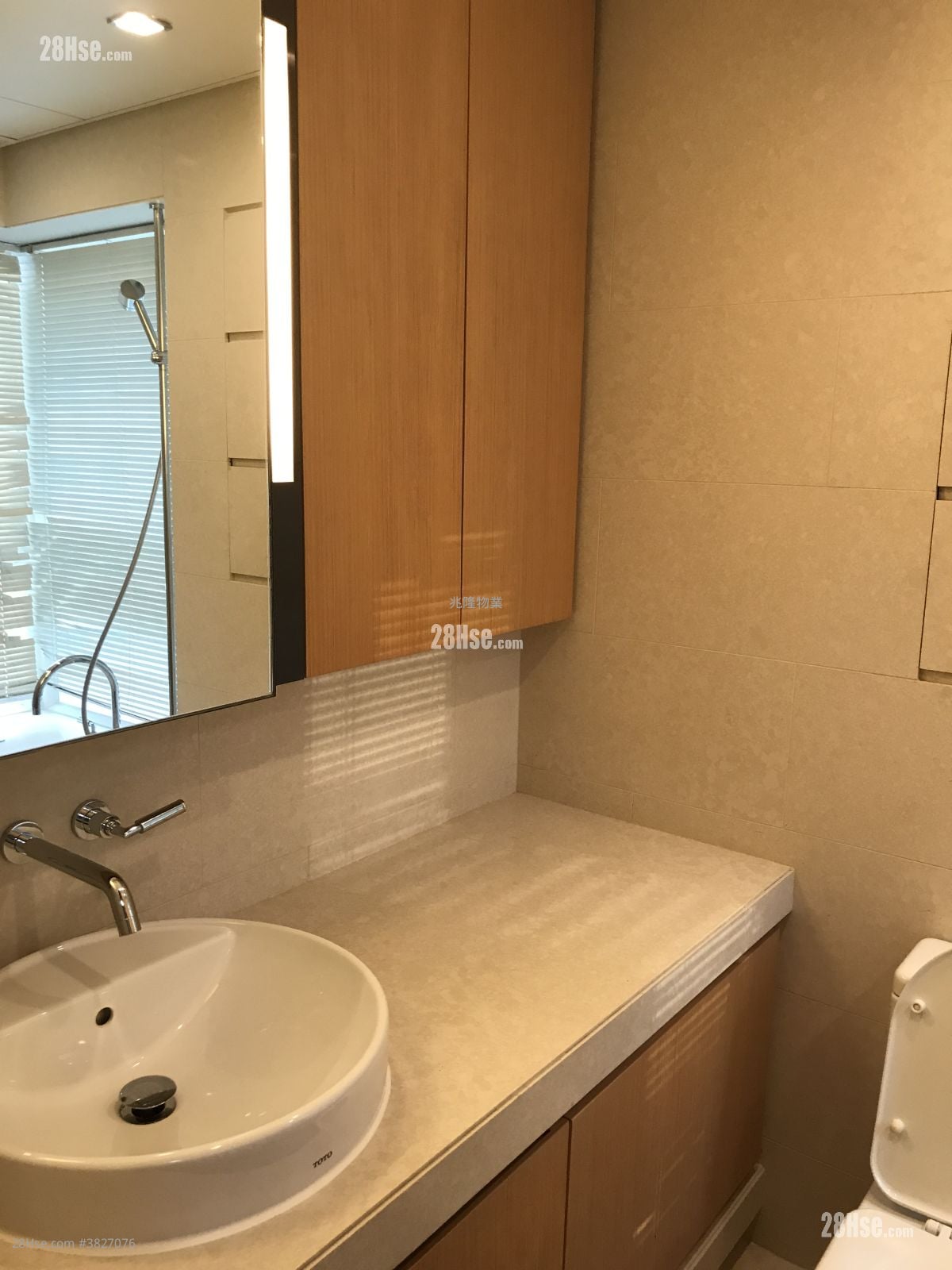 舊相片只供参考