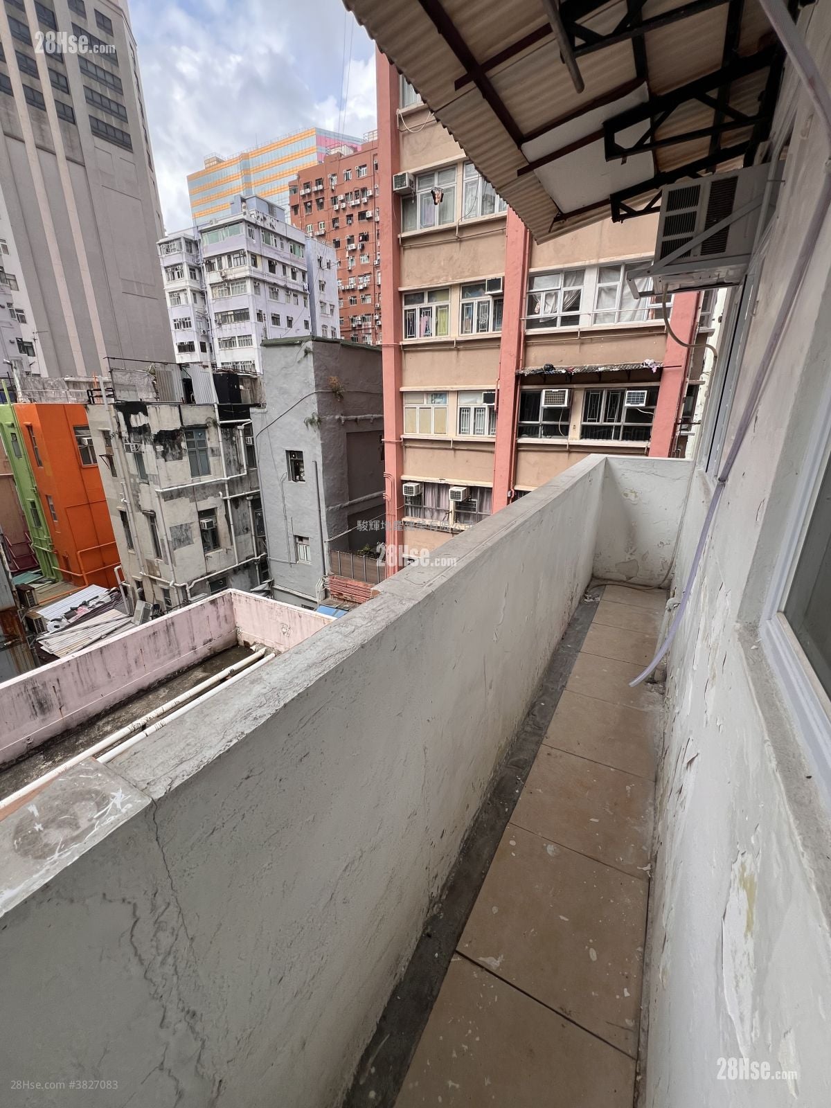 上海大厦 租盘 2 房 , 1 浴室 287 平方尺