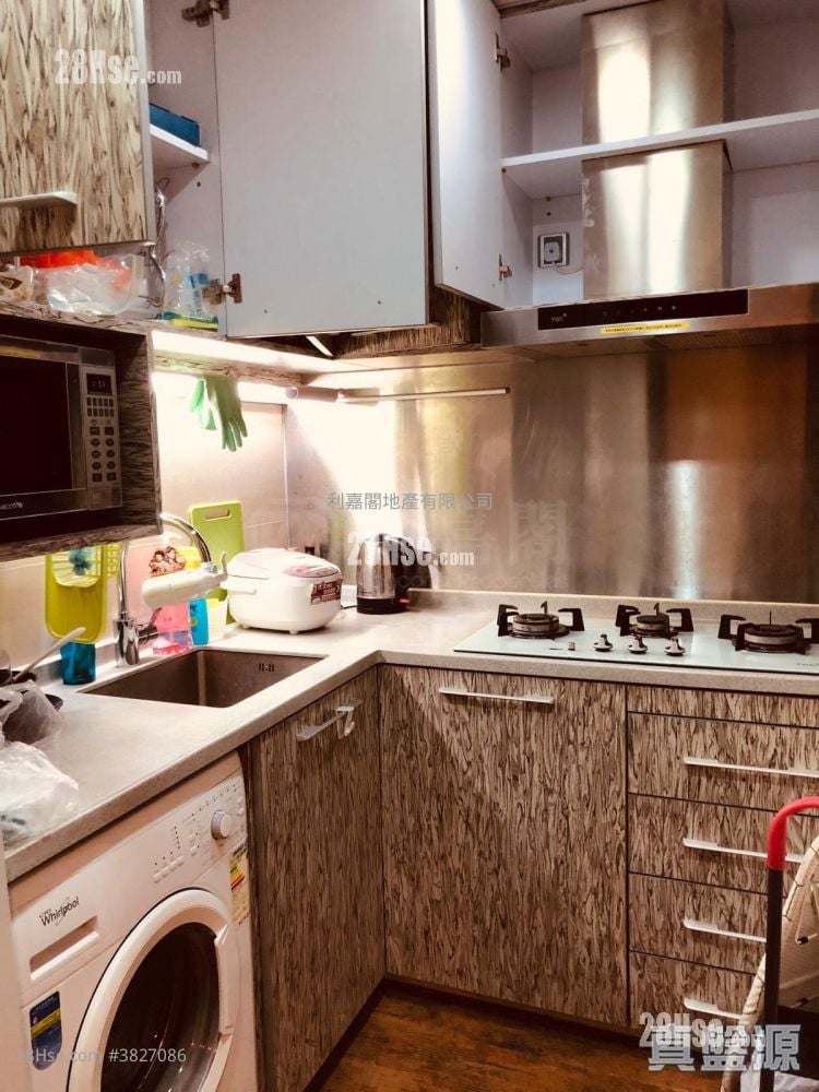 East Point City Sell 2 Bedrooms 466 ft²