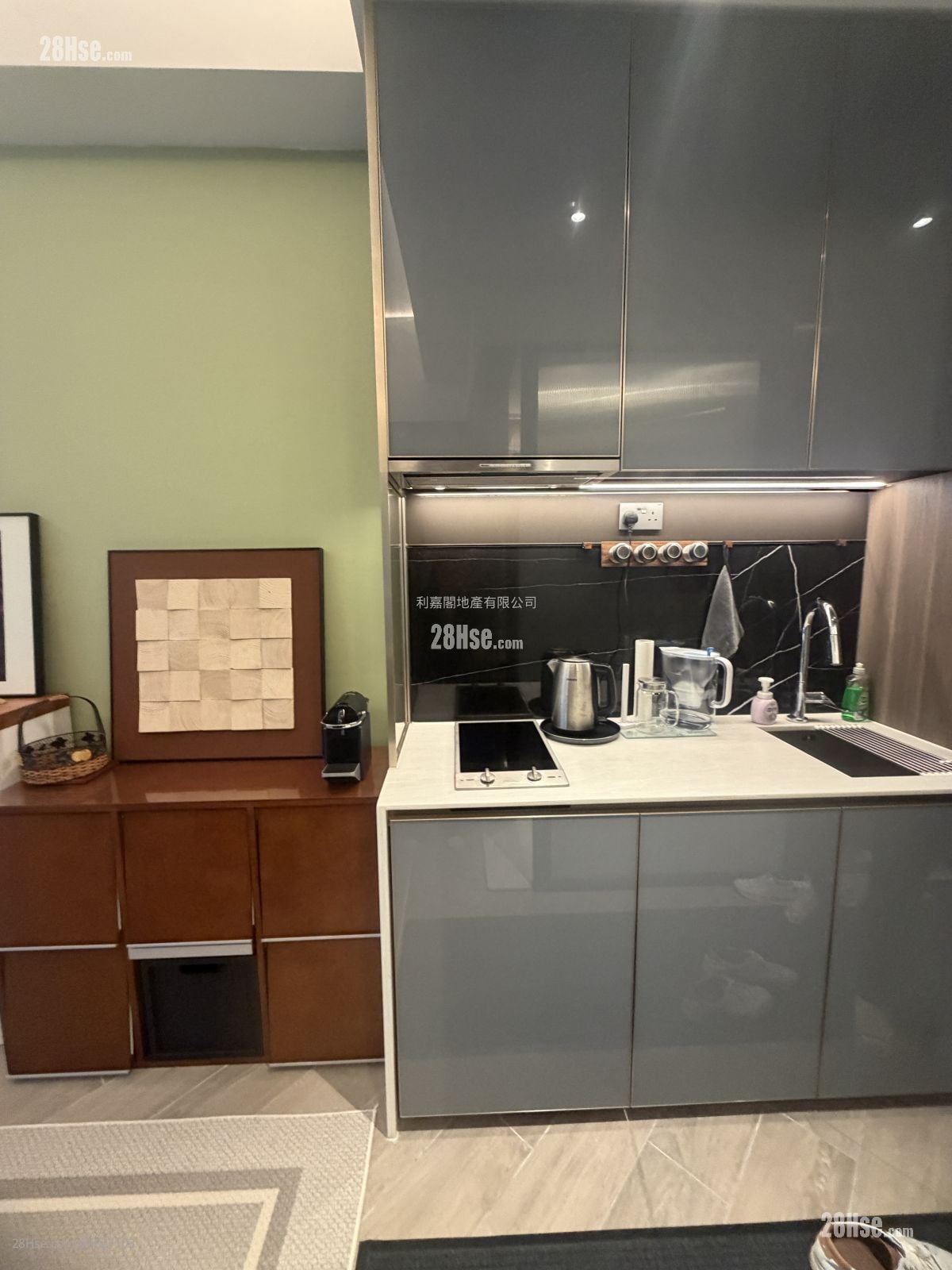 Henley Park Sell 1 Bedroom , 1 Bathroom 388 ft²