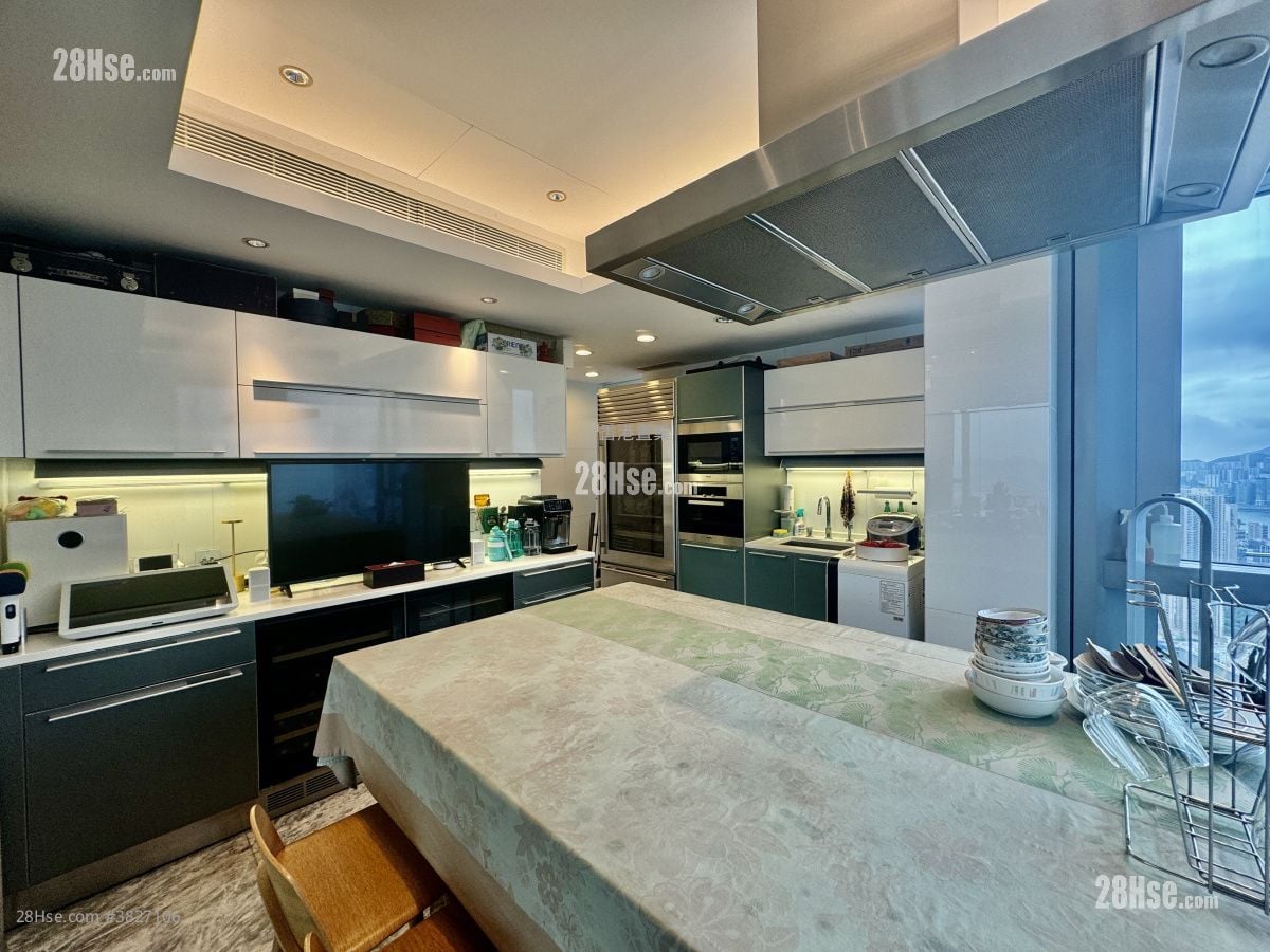 The Cullinan Sell 4 Bedrooms 1,679 ft²