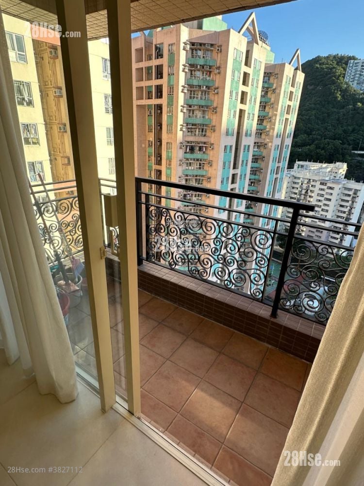 La Place De Victoria Rental 1 Bedroom , 1 Bathroom 396 ft²