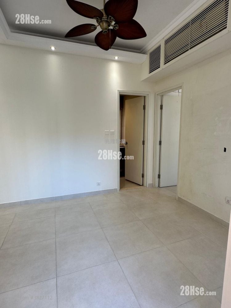 La Place De Victoria Rental 1 Bedroom , 1 Bathroom 396 ft²