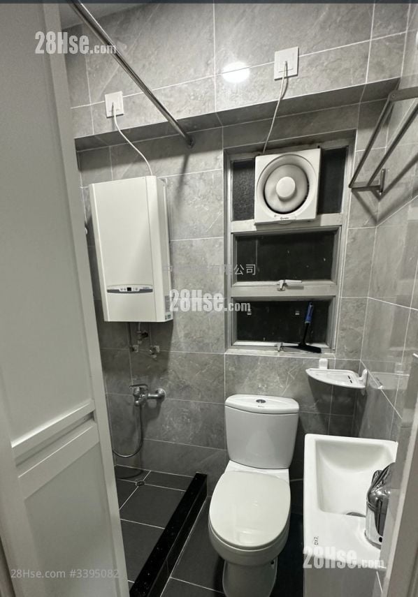 嘉荣大厦 售盘 2 房 , 1 浴室 304 平方尺